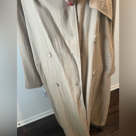 Women light coat - Picture 4 of 4